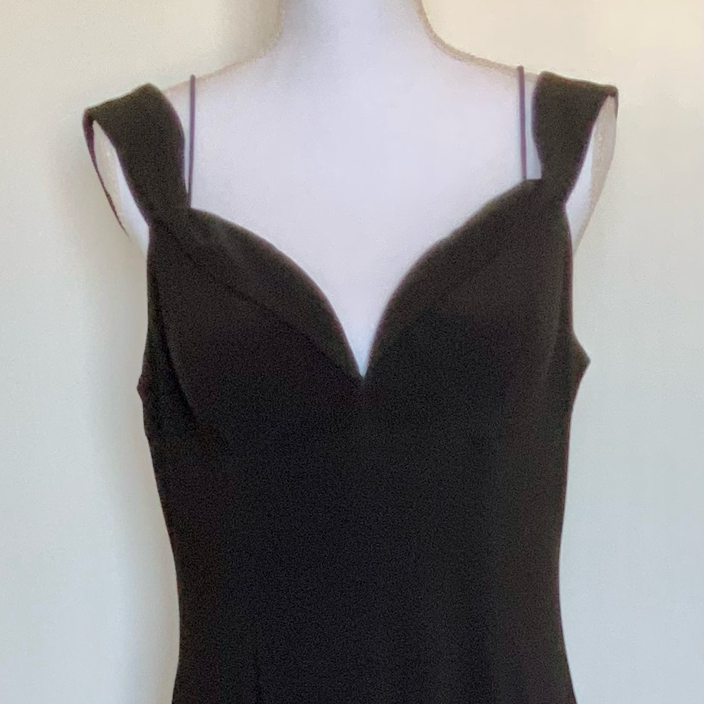 DRAMATIC ADRIANNA PAPELL OFF SHOULDER EVENING GOWN